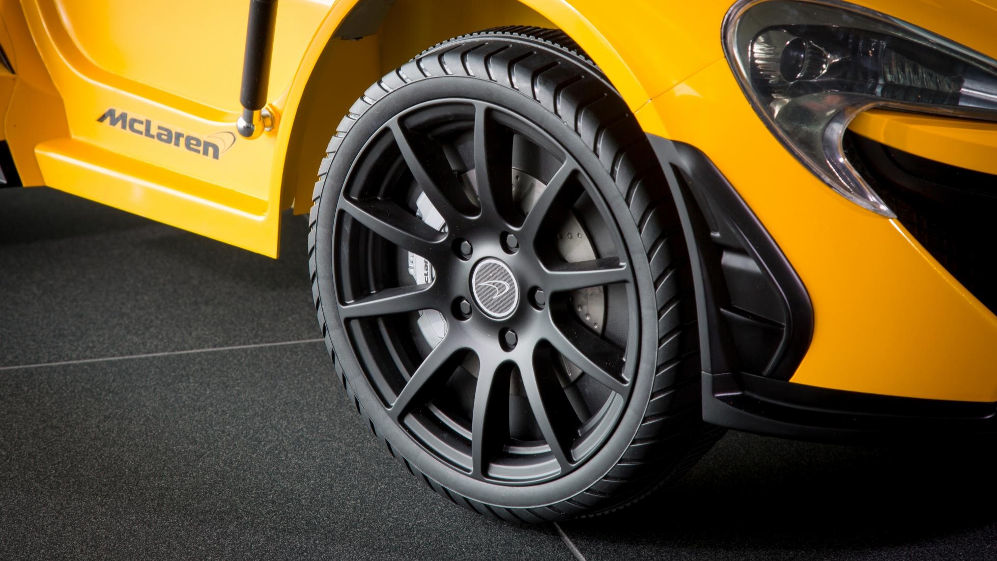 Sieu xe McLaren P1 cho tre em anh 2