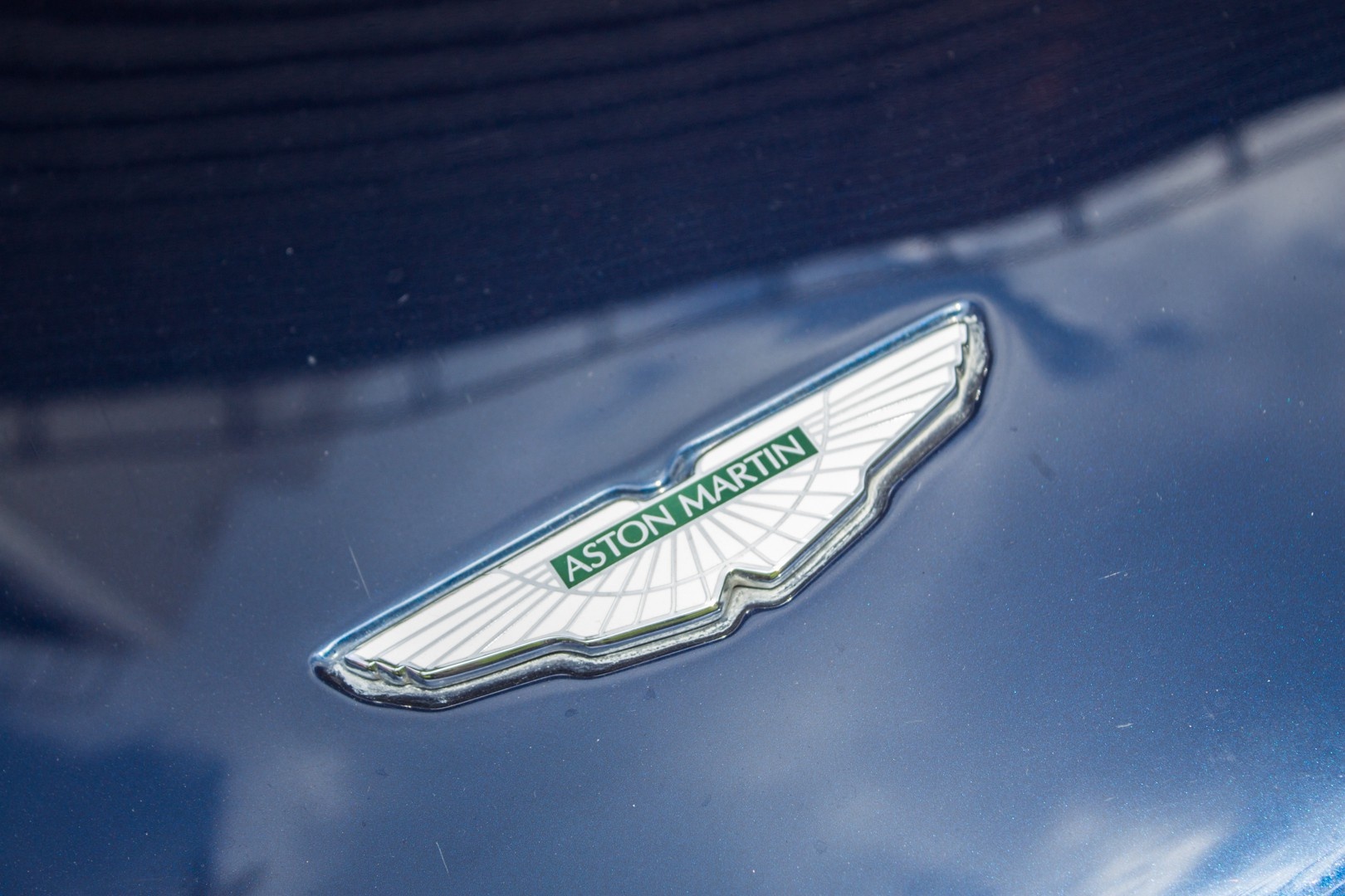 Aston Martin DB9 Volante anh 12