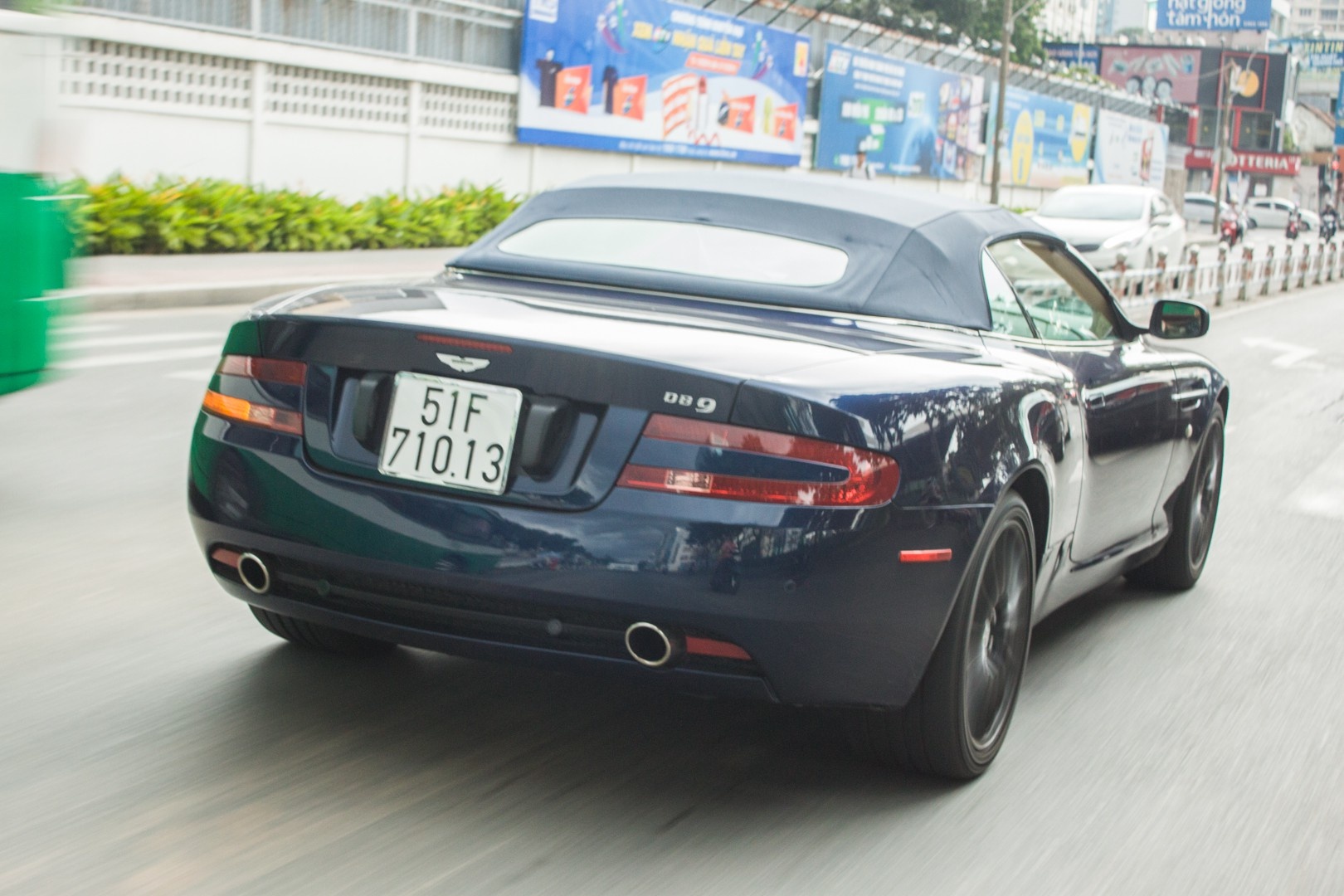 Aston Martin DB9 Volante anh 3