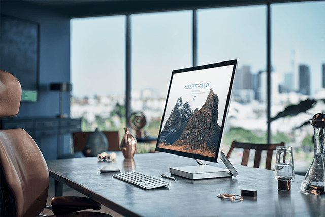 Bi an dang sau thiet ke Surface Studio dinh dam hinh anh