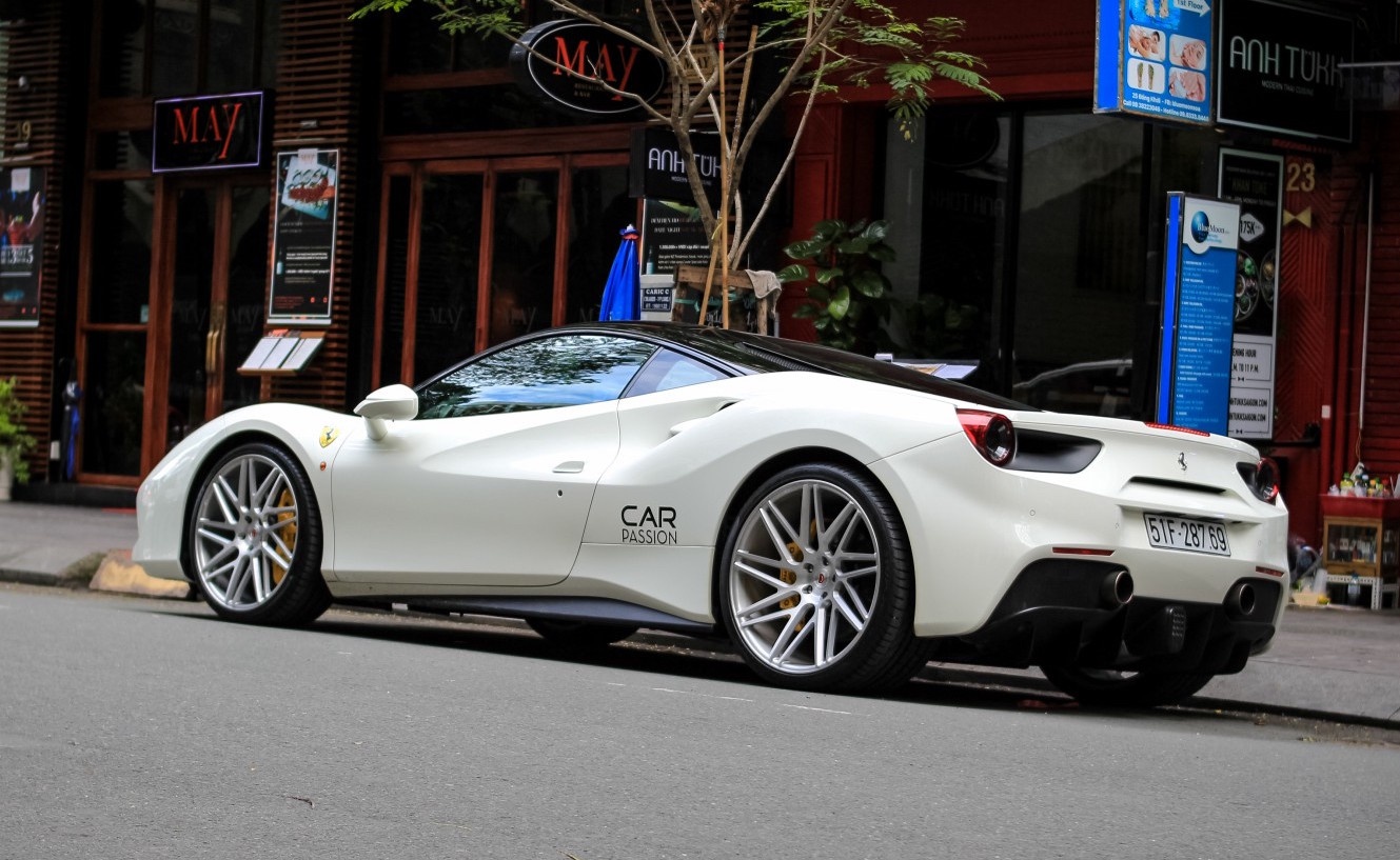 Ferrari 488 GTB cua Cuong Do La len doi mam Vossen hinh anh