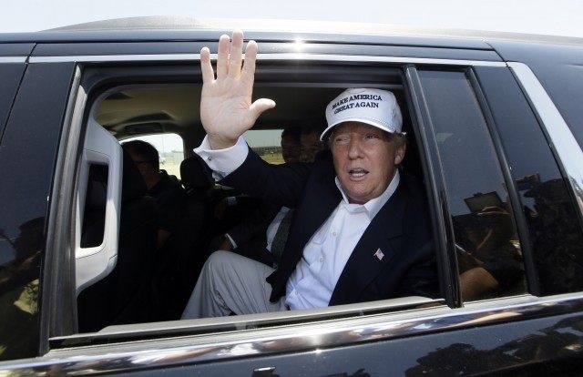 Cac dai gia oto My 'mach nuoc' cho ong Donald Trump hinh anh