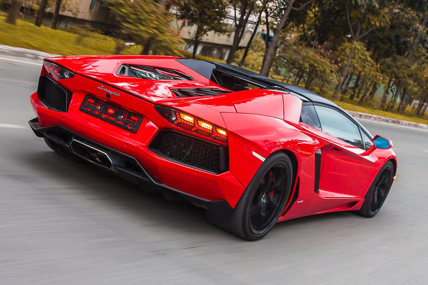 Siêu xe Lamborghini của đại gia Sài Gòn ảnh 1 Sieu xe Lamborghini cua dai gia Sai Gon anh 1
