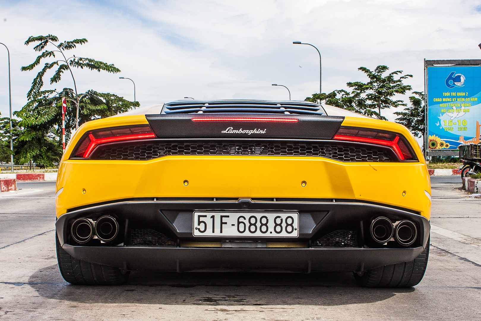 Siêu xe Lamborghini của đại gia Sài Gòn ảnh 5 Sieu xe Lamborghini cua dai gia Sai Gon anh 5