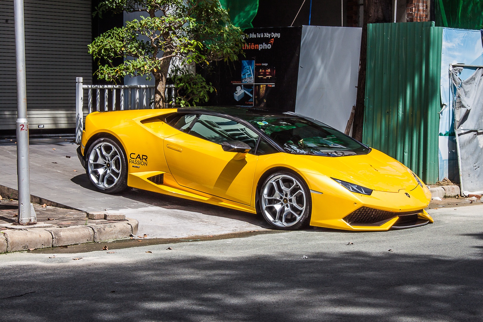 Siêu xe Lamborghini của đại gia Sài Gòn ảnh 6 Sieu xe Lamborghini cua dai gia Sai Gon anh 6