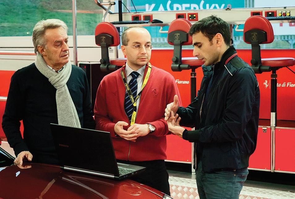 ai lái thử siêu xe Ferrari ảnh 2 ai lai thu sieu xe Ferrari anh 2