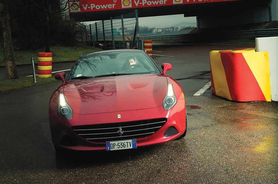 ai lái thử siêu xe Ferrari ảnh 3 ai lai thu sieu xe Ferrari anh 3