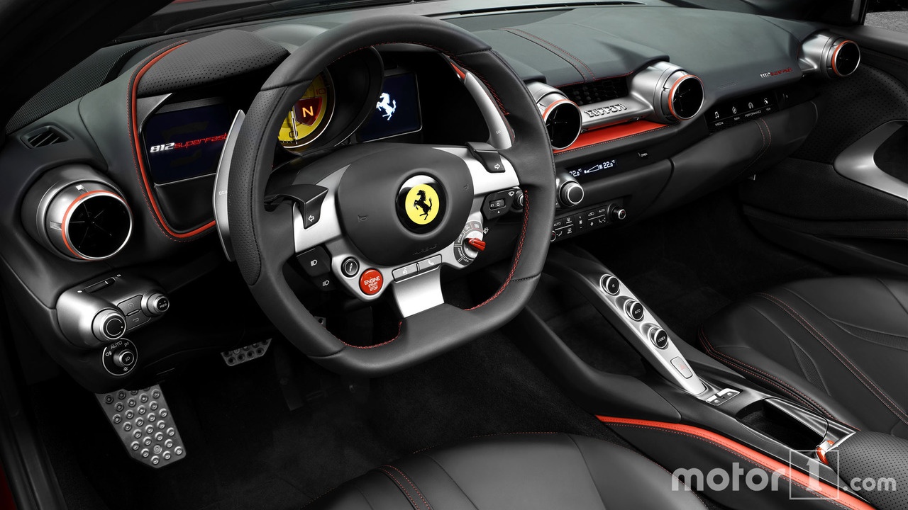 Ferrari 812 Superfast anh 10