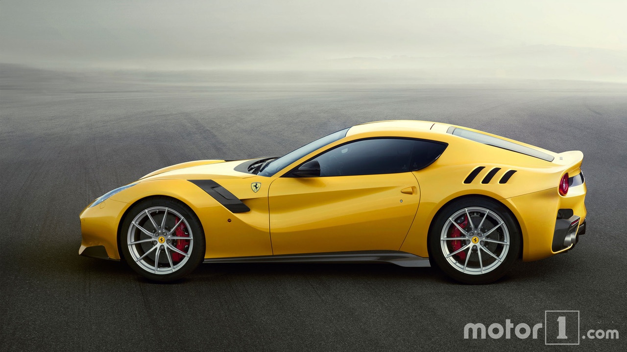 Ferrari 812 Superfast anh 7