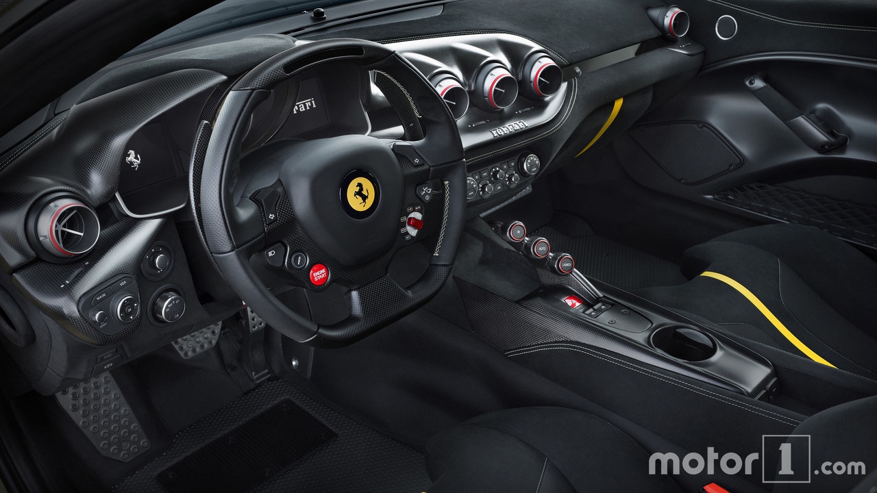 Ferrari 812 Superfast anh 11