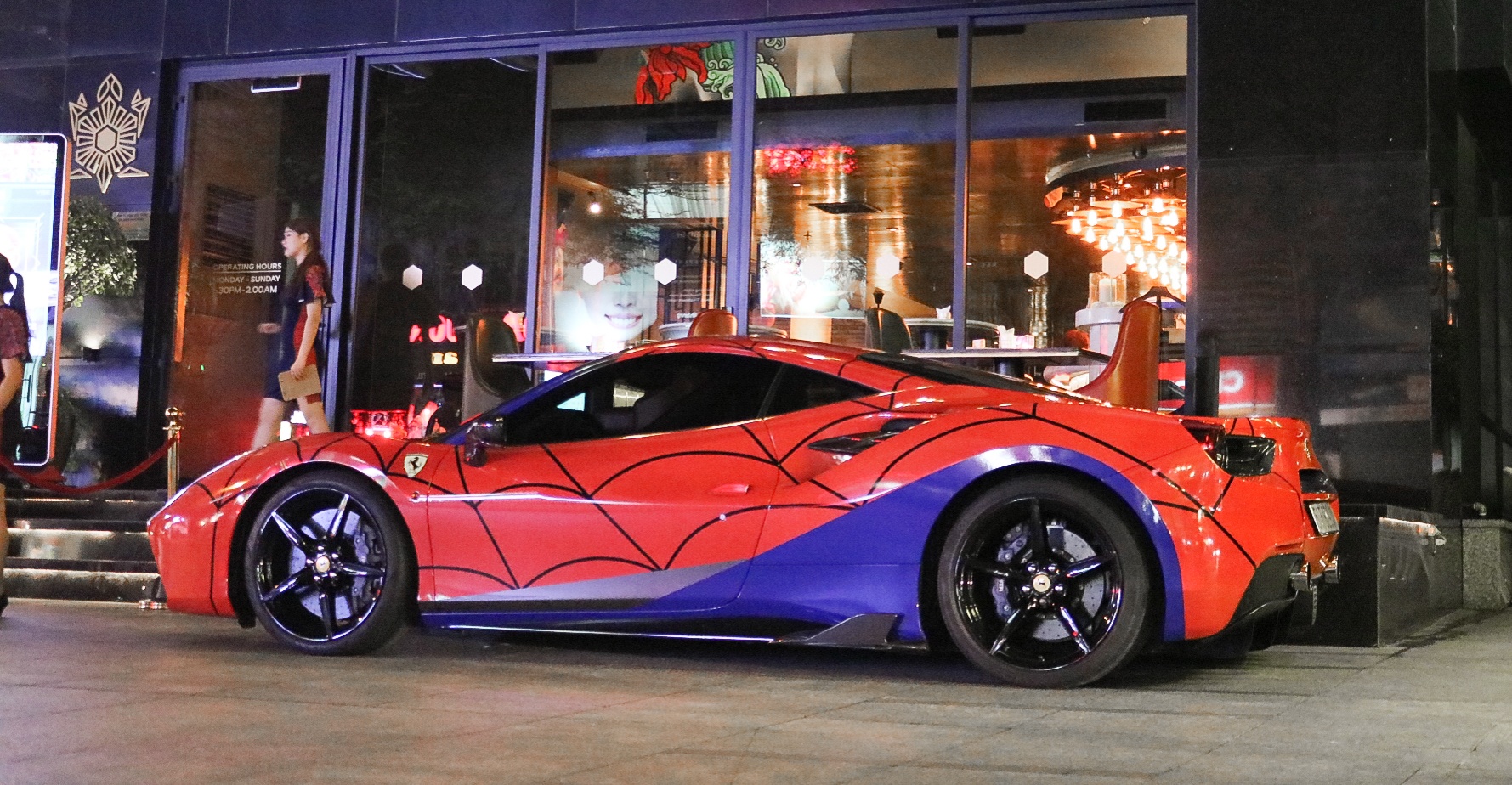 Ferrari 488 GTB người nhện ảnh 4 Ferrari 488 GTB nguoi nhen anh 4