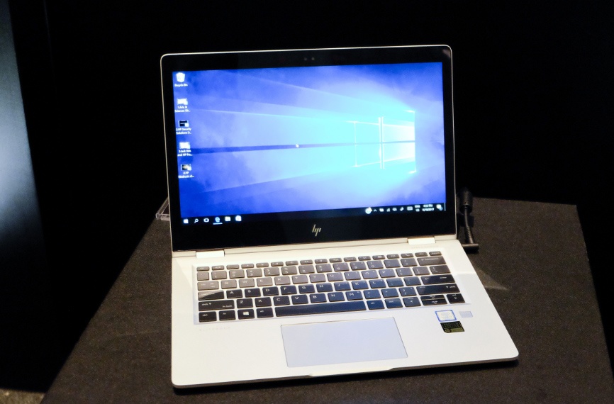 HP Spectre x360 - laptop xoay lat 360 do gia 42 trieu ve Viet Nam hinh anh