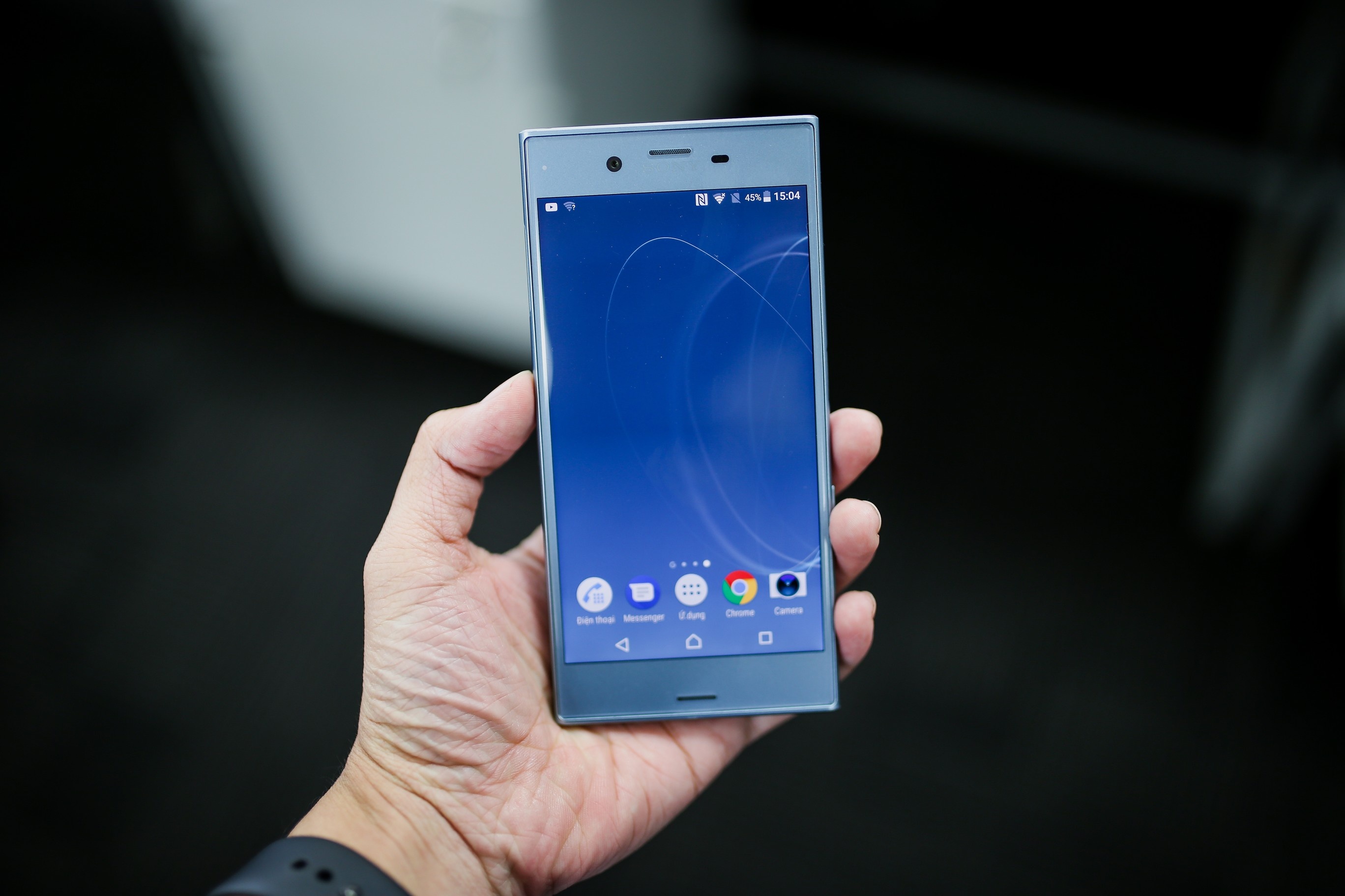 Danh gia Sony Xperia XZs anh 2