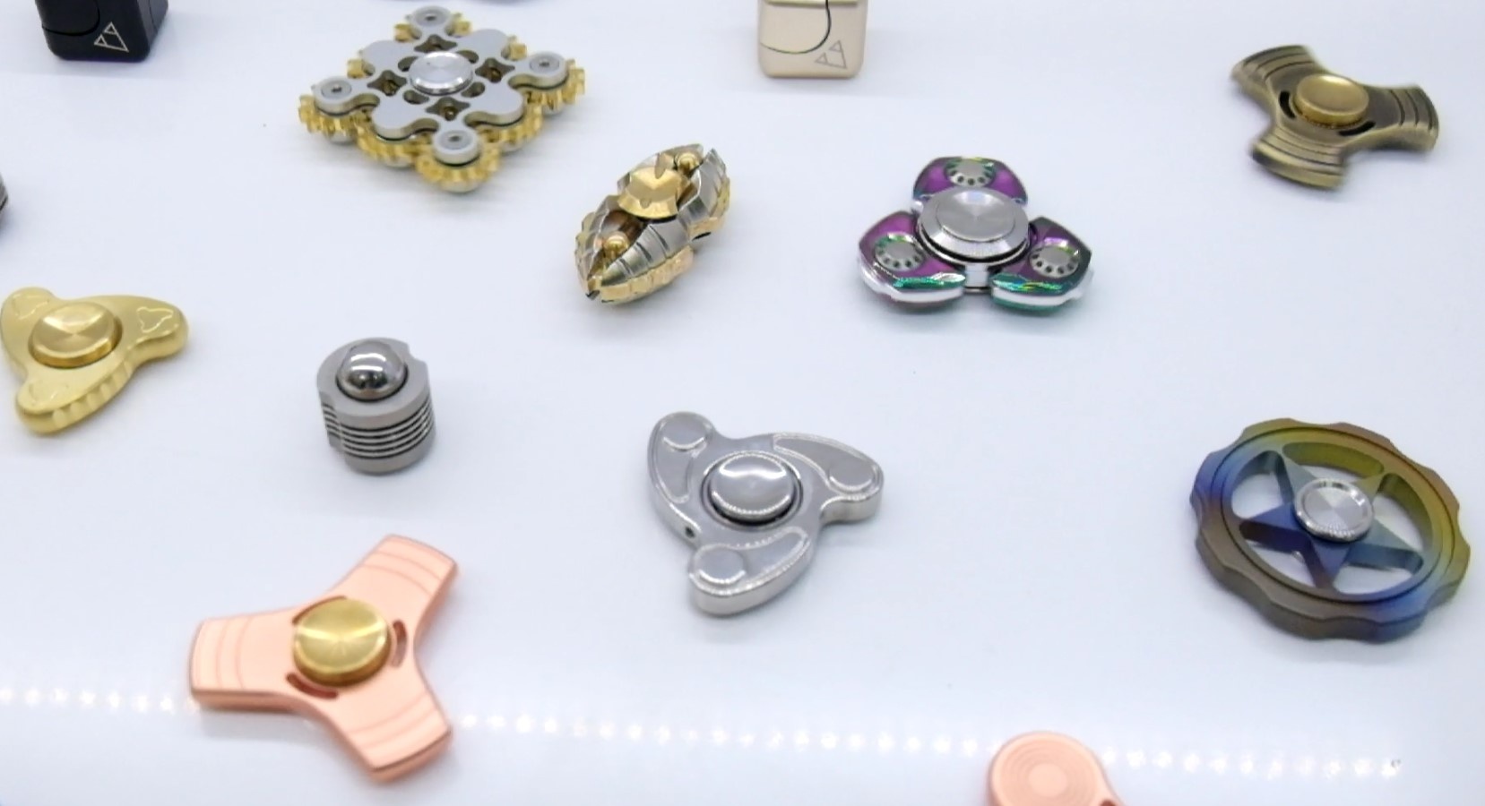 Choi Fidget Spinner tai Viet Nam hinh anh