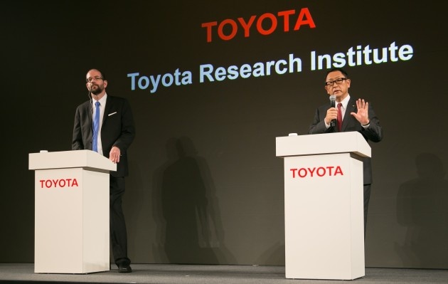 Toyota lo ngai mat lai hinh anh