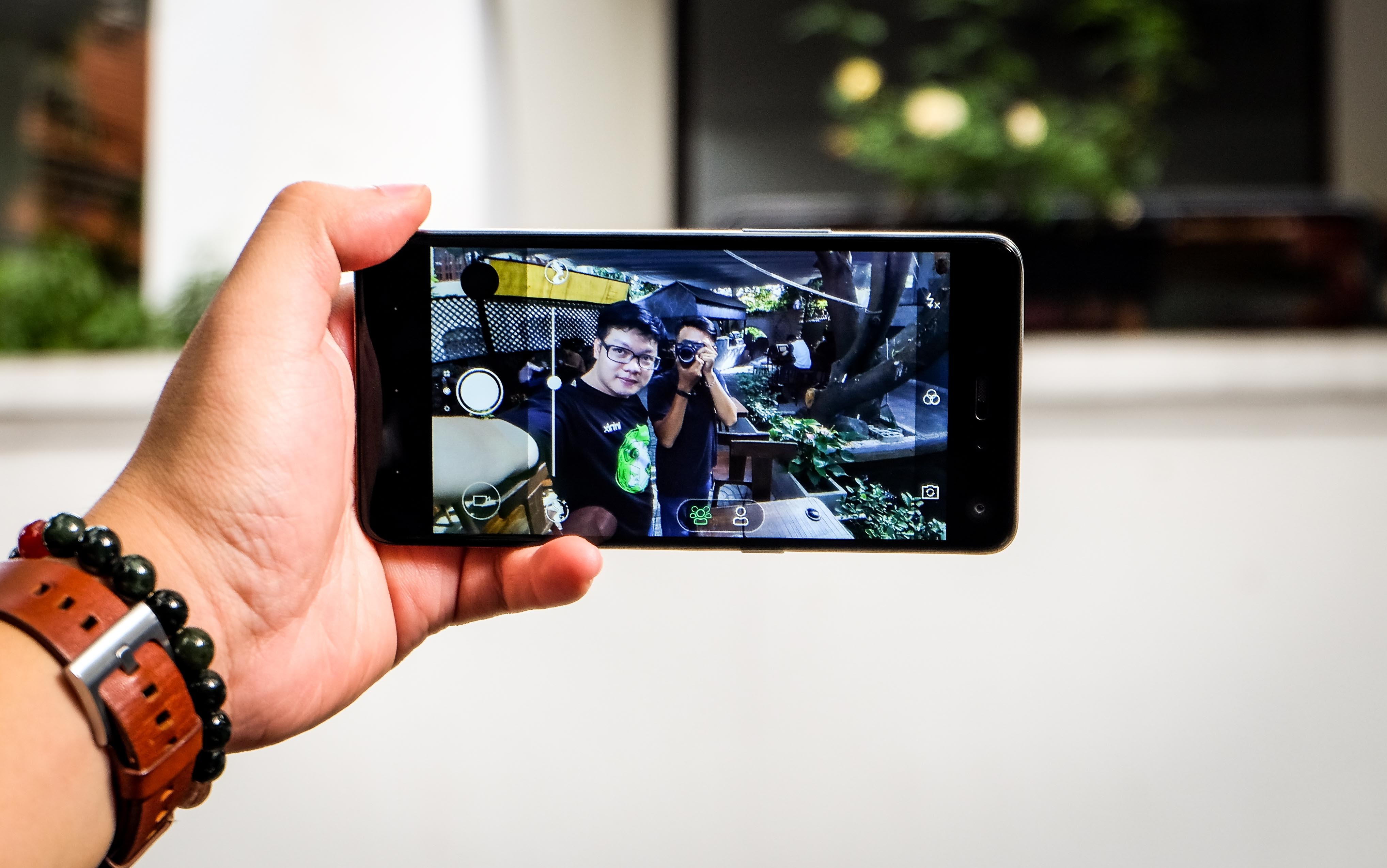 Infinity S2 wefie goc rong anh 8