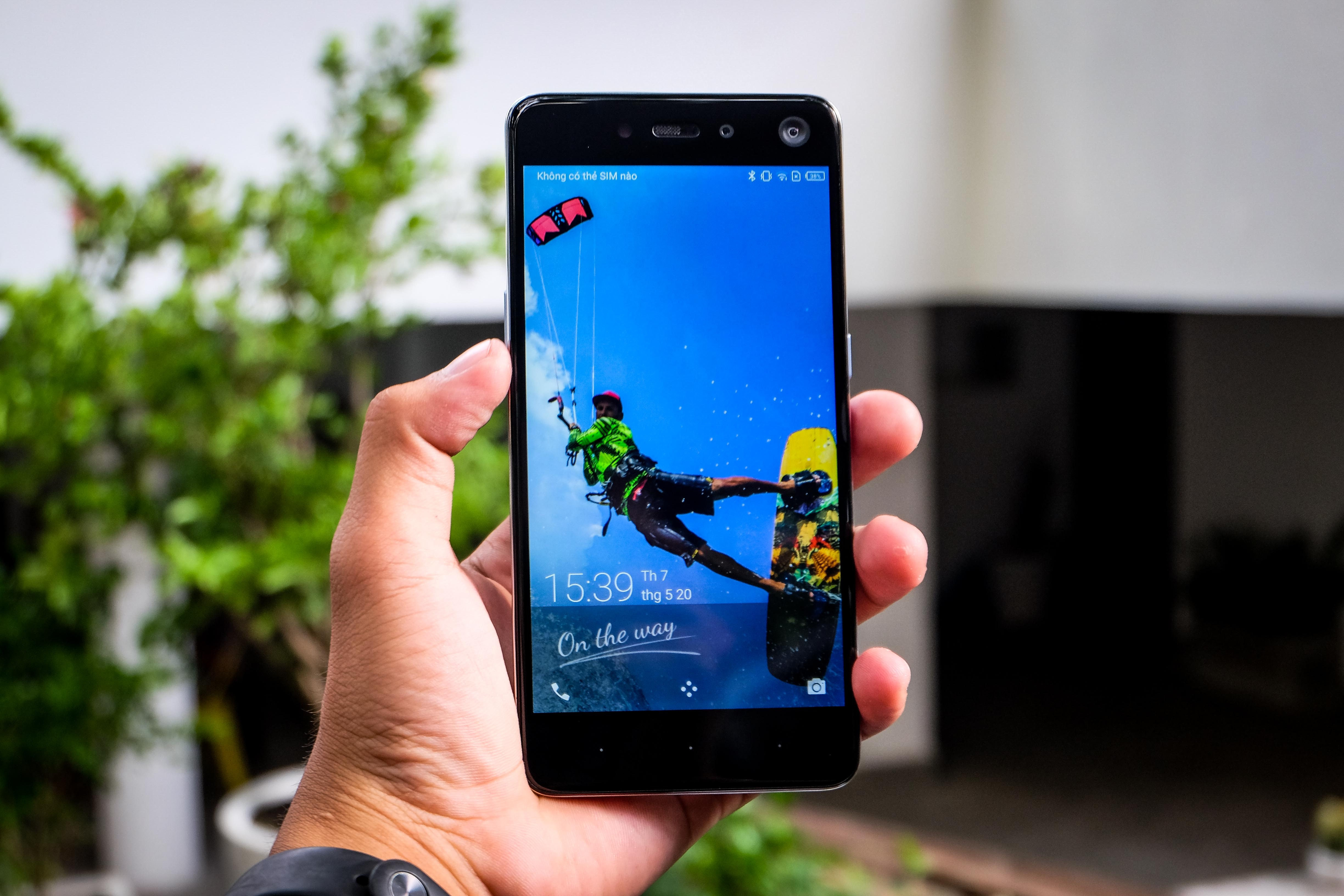 Infinity S2 wefie goc rong anh 1