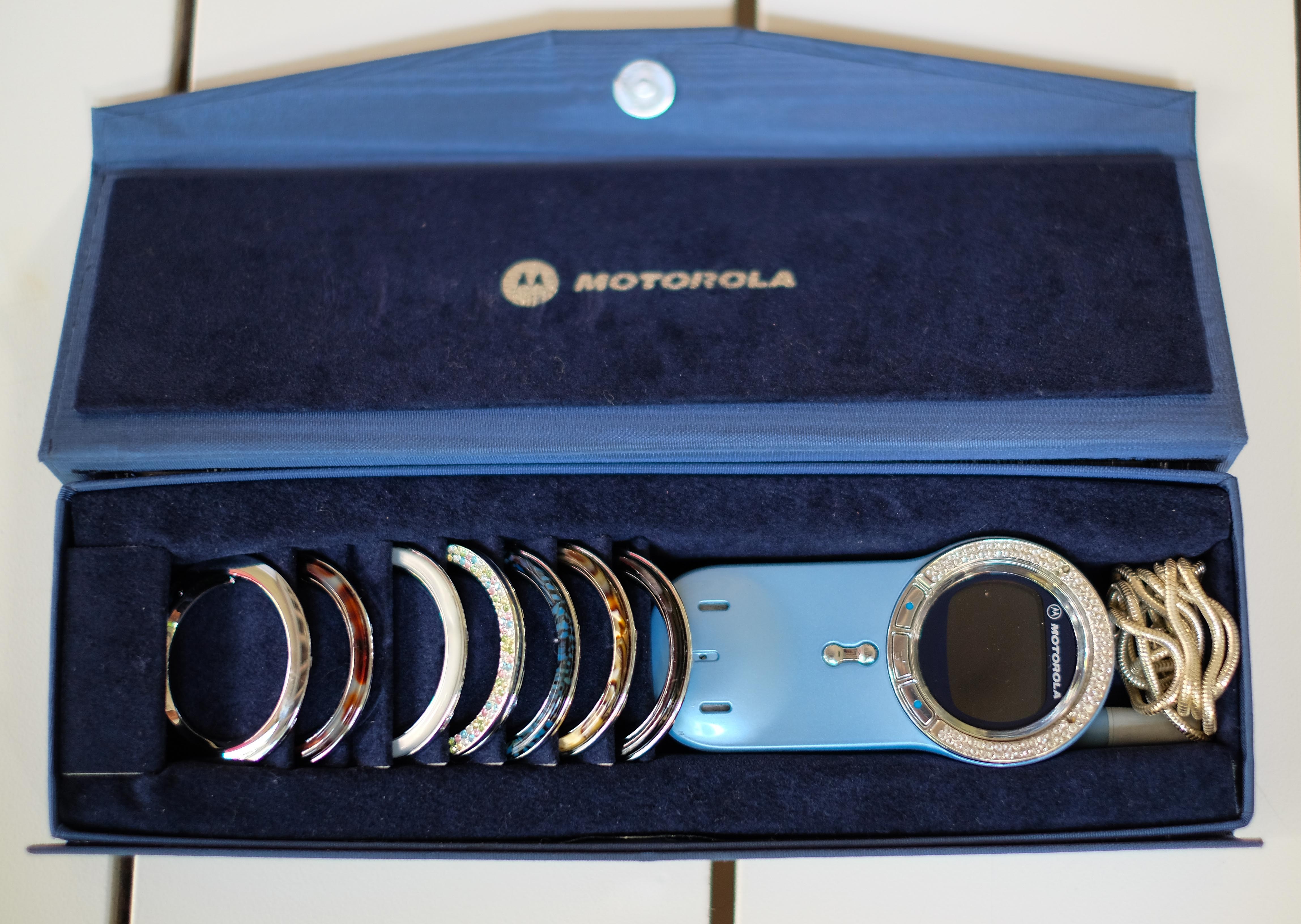 Motorola V70, Điện thoại cổ ảnh 6 Motorola V70, Dien thoai co anh 6