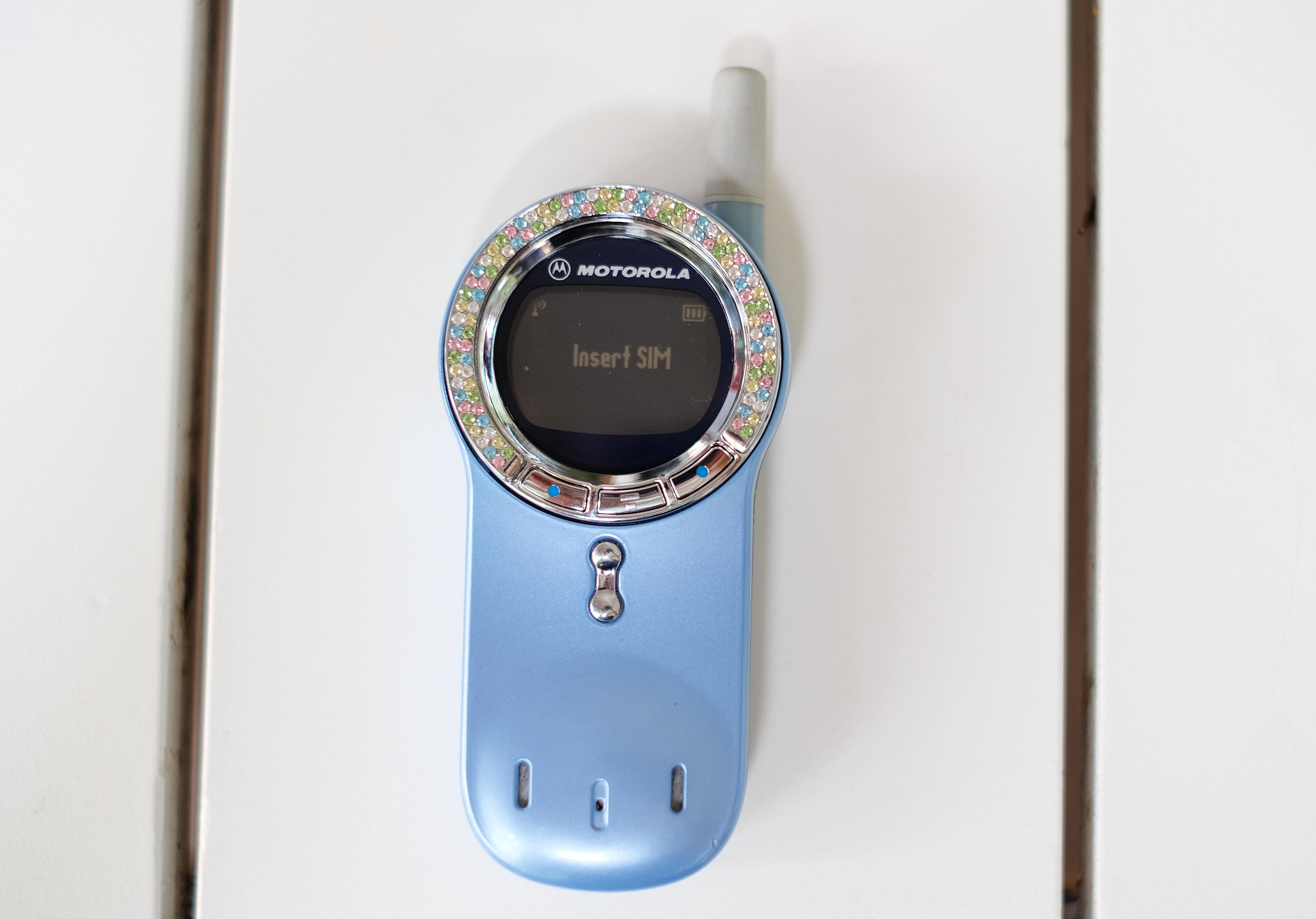 Motorola V70, Điện thoại cổ ảnh 2 Motorola V70, Dien thoai co anh 2