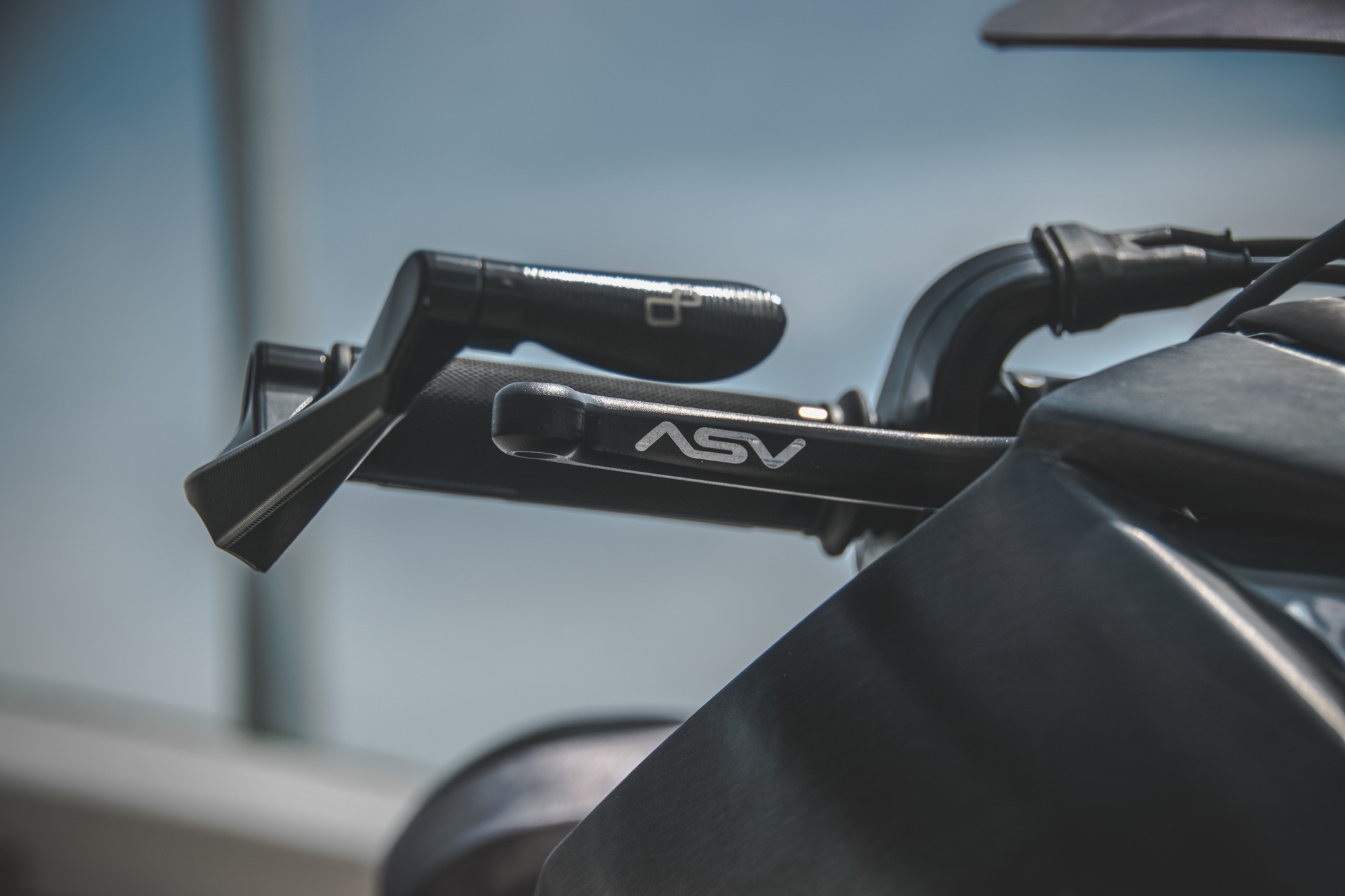 Kawasaki ZX-10R độ Captain America ảnh 10 Kawasaki ZX-10R do Captain America anh 10