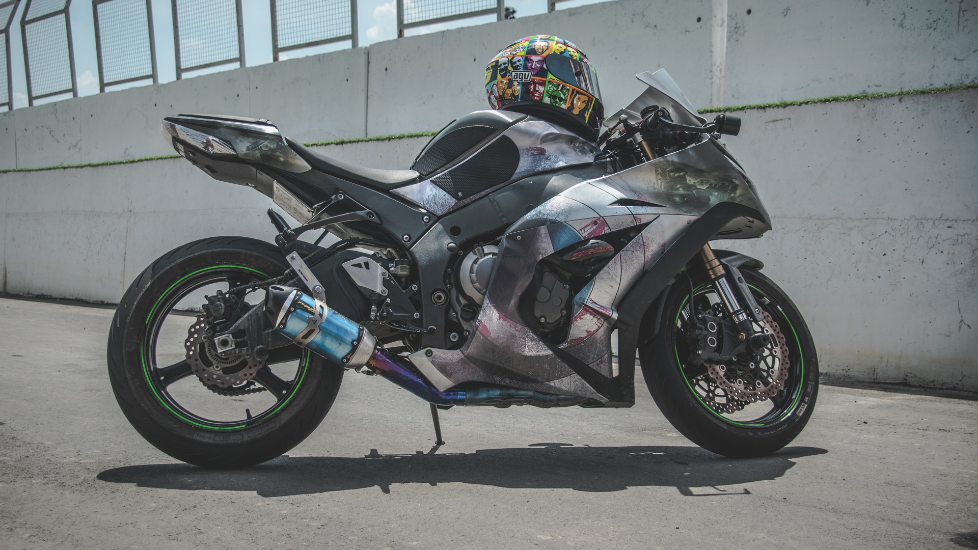 Kawasaki ZX-10R độ Captain America ảnh 1 Kawasaki ZX-10R do Captain America anh 1