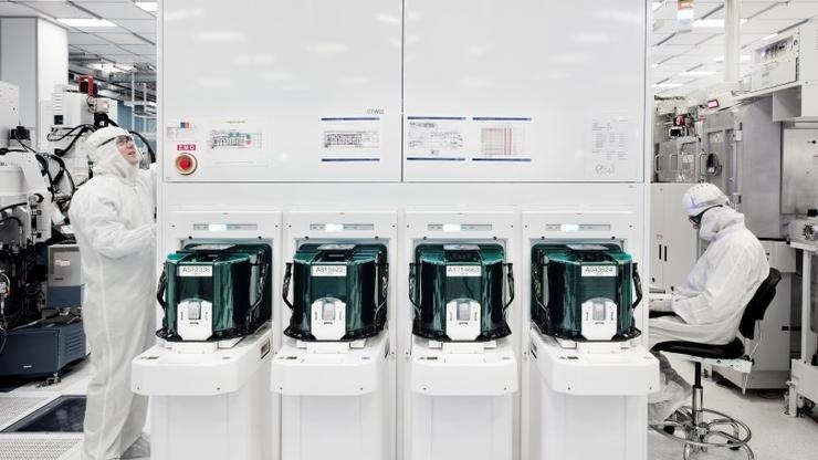 phía sau ngành công nghiệp sản xuất chip ảnh 2 phia sau nganh cong nghiep san xuat chip anh 2