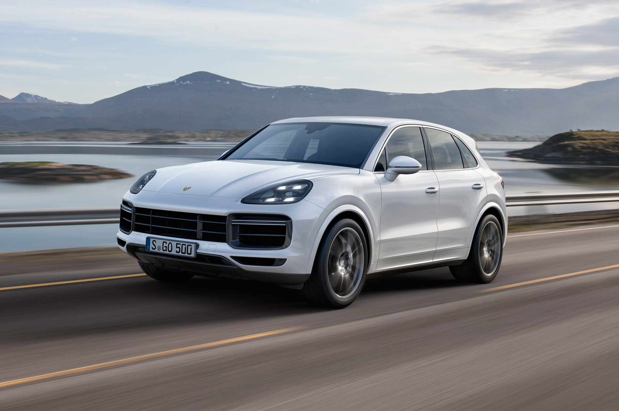 Cayenne Turbo 2019 tỏa sáng tại triển lãm Frankfurt ảnh 1 Cayenne Turbo 2019 toa sang tai trien lam Frankfurt anh 1