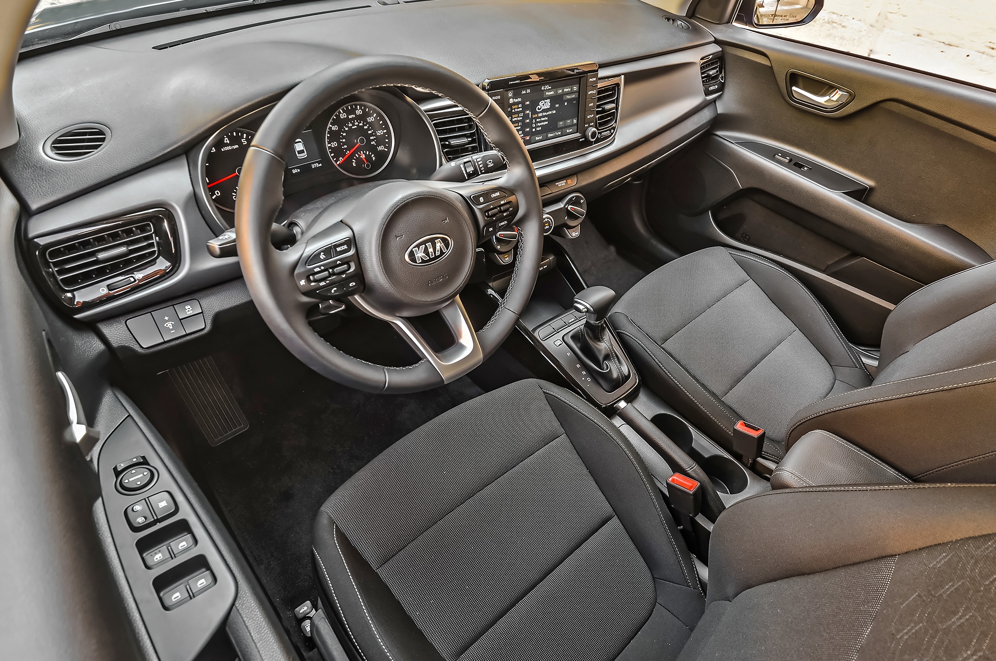 Kia Rio 2018 có giá khởi điểm từ 14.795 USD ảnh 5 Kia Rio 2018 co gia khoi diem tu 14.795 USD anh 5