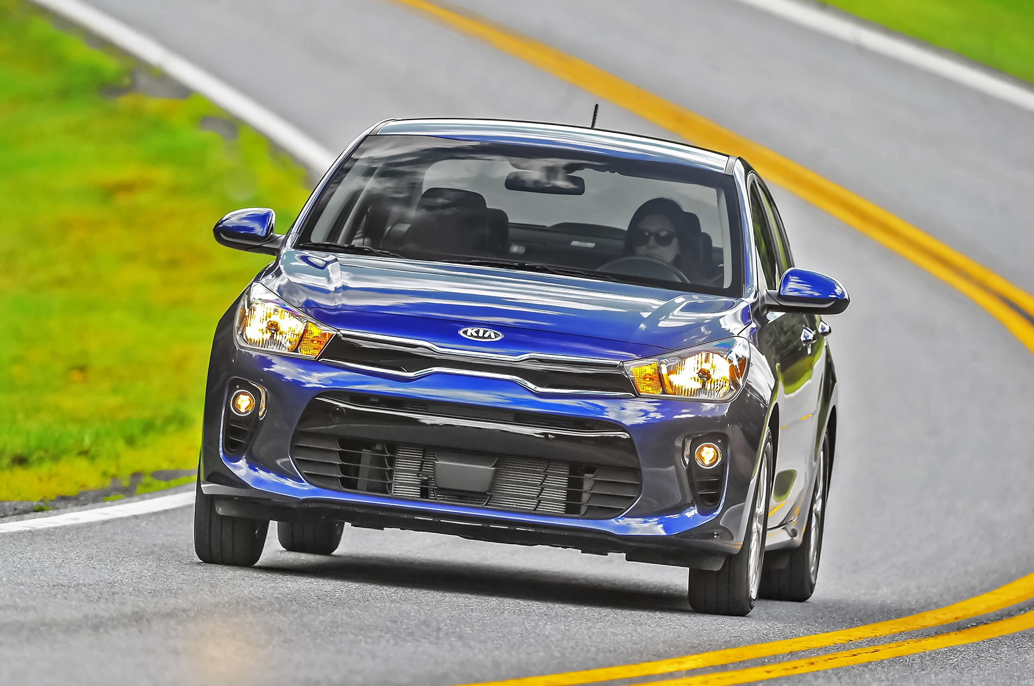 Kia Rio 2018 có giá khởi điểm từ 14.795 USD ảnh 4 Kia Rio 2018 co gia khoi diem tu 14.795 USD anh 4