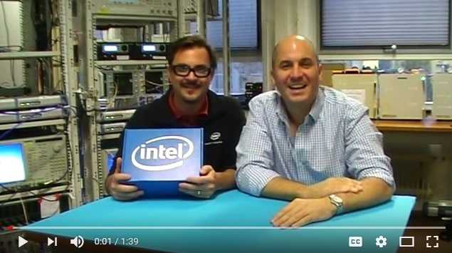 Chip 17 bit luong tu cua Intel hinh anh