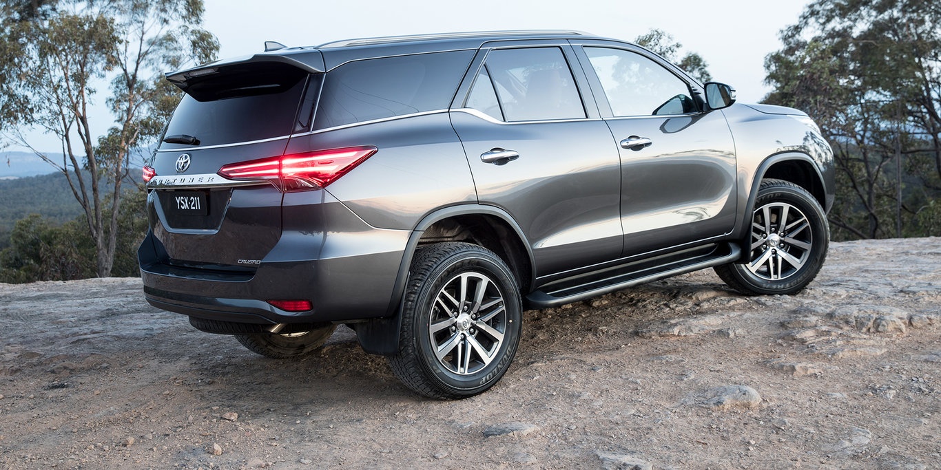 Cac phien ban Toyota Fortuner 2018 deu giam gia anh 3