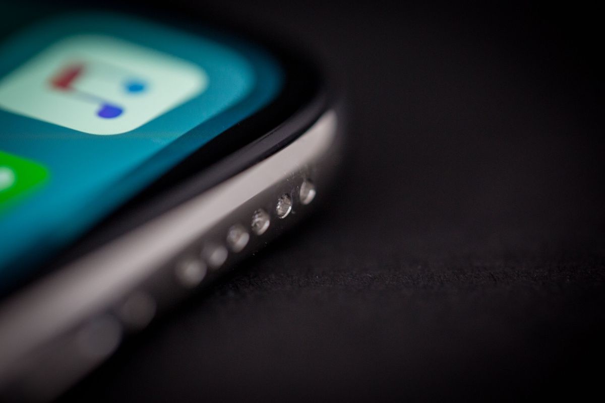 Apple đã làm ra chiếc iPhone X như thế nào? ảnh 1 Apple da lam ra chiec iPhone X nhu the nao? anh 1