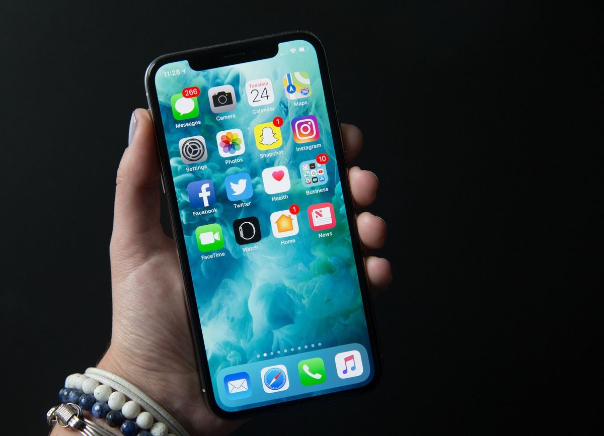 Apple đã làm ra chiếc iPhone X như thế nào? ảnh 5 Apple da lam ra chiec iPhone X nhu the nao? anh 5