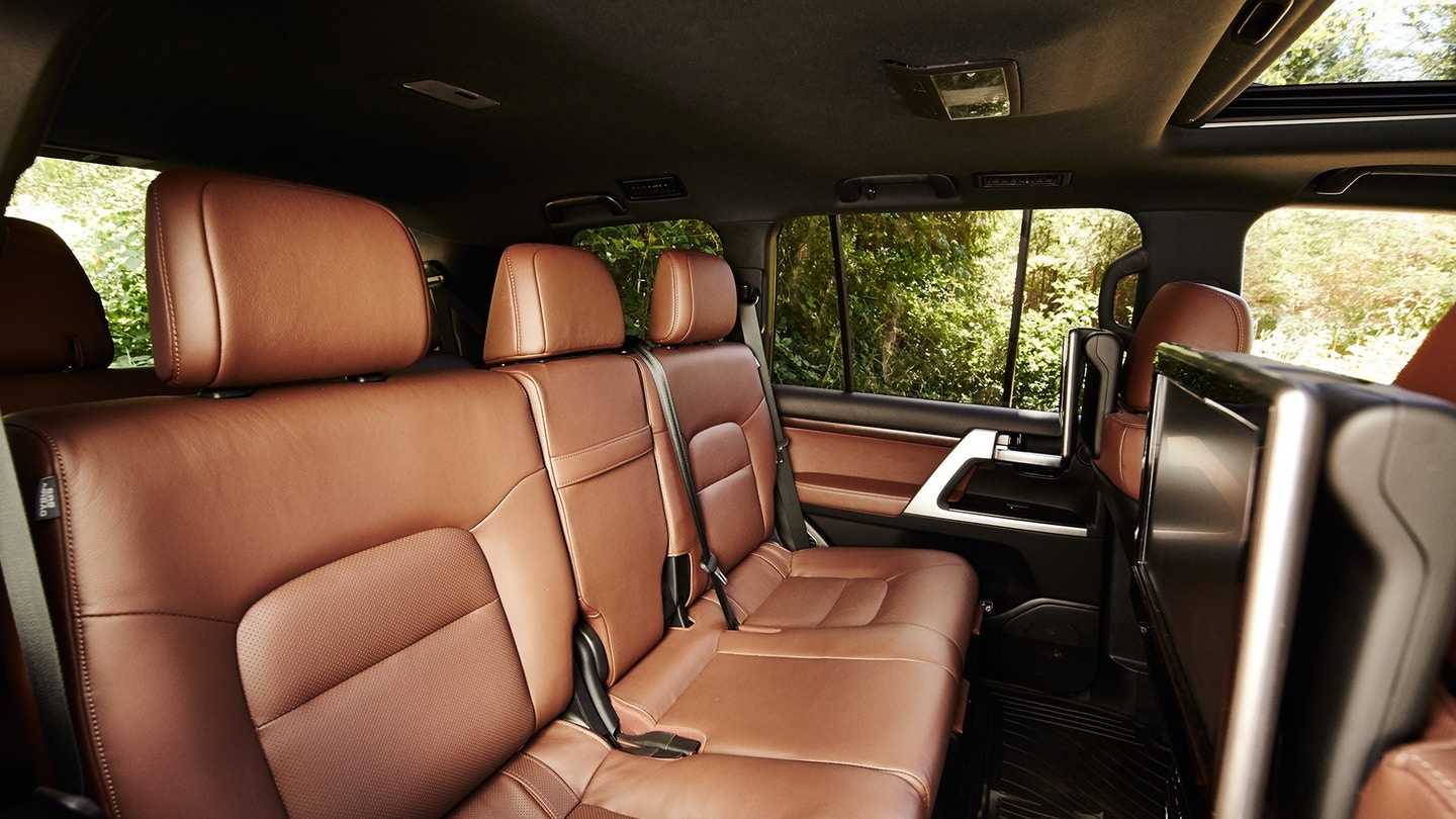 Thử nghiệm và đánh giá Toyota Land Cruiser 2018 ảnh 5 Thu nghiem va danh gia Toyota Land Cruiser 2018 anh 5