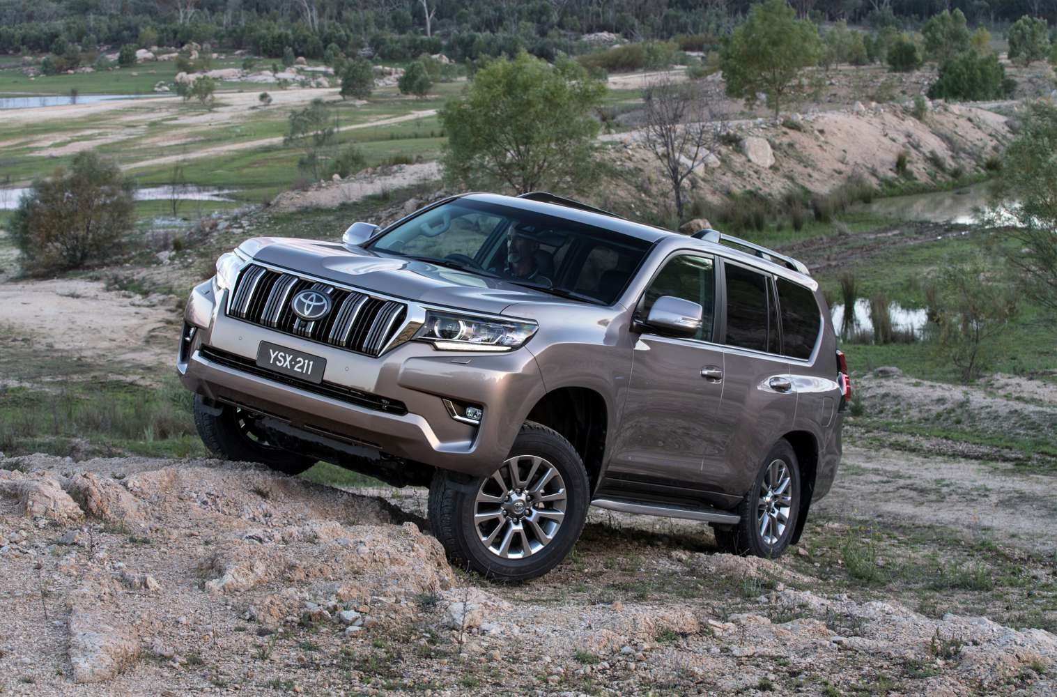Toyota Land Cruiser Prado 2018 ảnh 1 Toyota Land Cruiser Prado 2018 anh 1