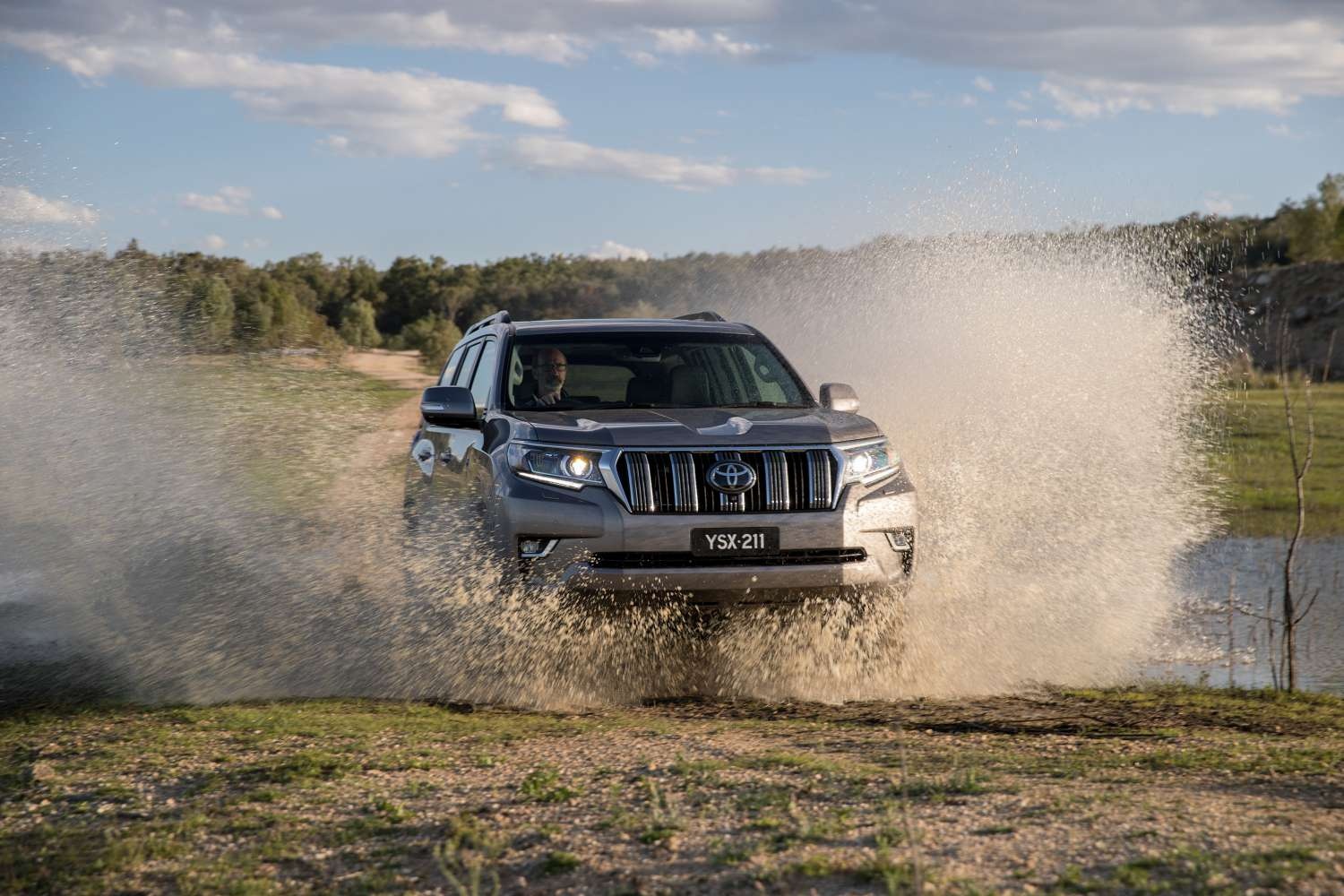 Toyota Land Cruiser Prado 2018 ảnh 2 Toyota Land Cruiser Prado 2018 anh 2
