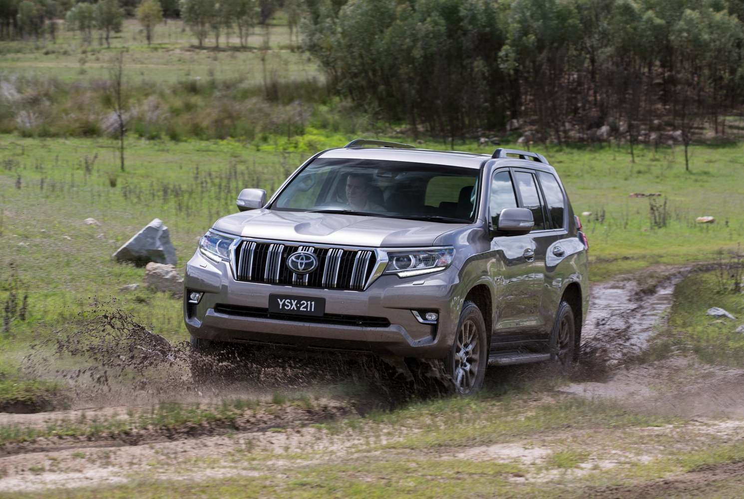 Toyota Land Cruiser Prado 2018 ảnh 3 Toyota Land Cruiser Prado 2018 anh 3