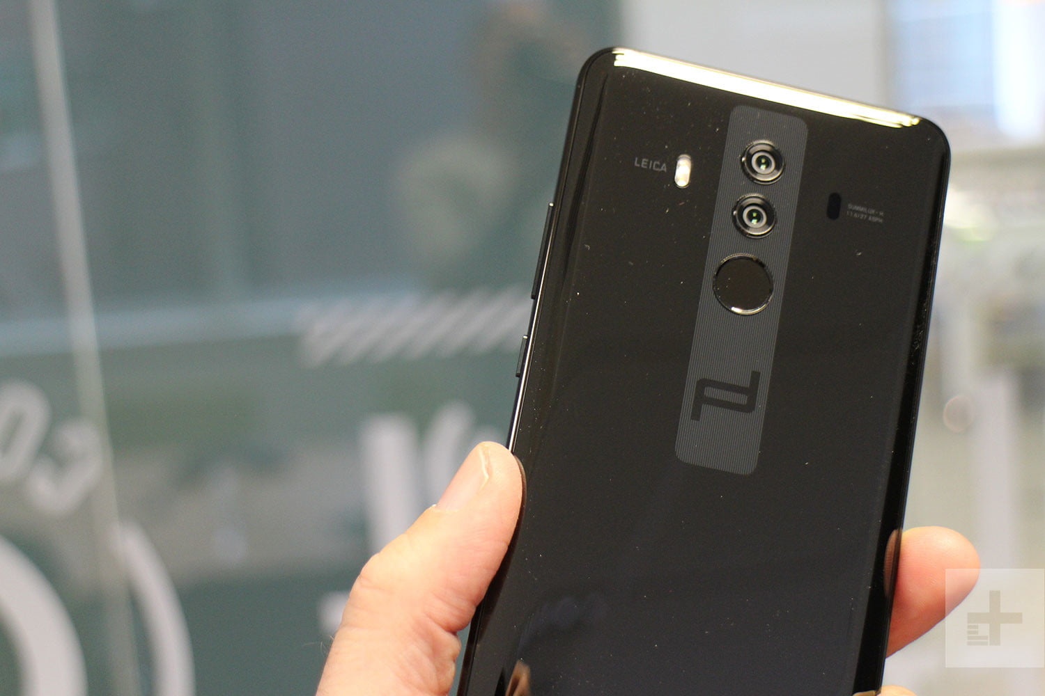 Smartphone Trung Quốc đắt gấp nhiều lần iPhone X ảnh 1 Smartphone Trung Quoc dat gap nhieu lan iPhone X anh 1