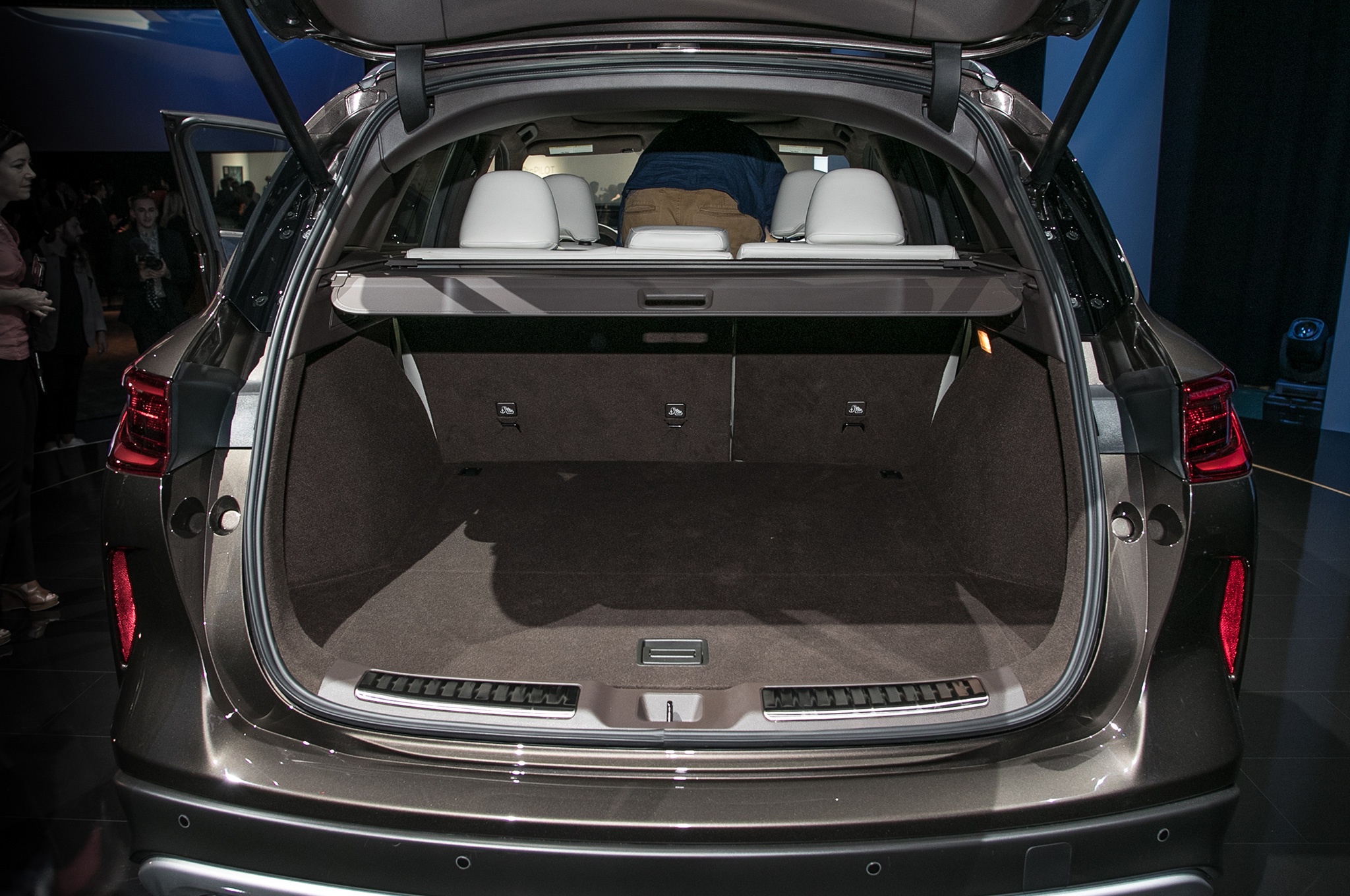 Infiniti QX50 2019 hiện đại với động cơ biến thiên tỷ số nén ảnh 8 Infiniti QX50 2019 hien dai voi dong co bien thien ty so nen anh 8