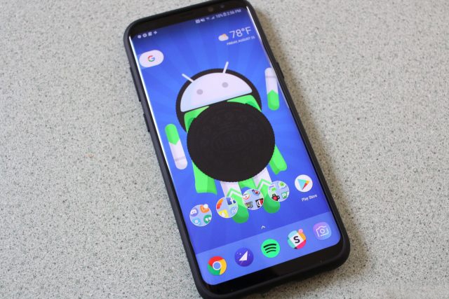 Google ra tay, smartphone ngay cang re hon hinh anh