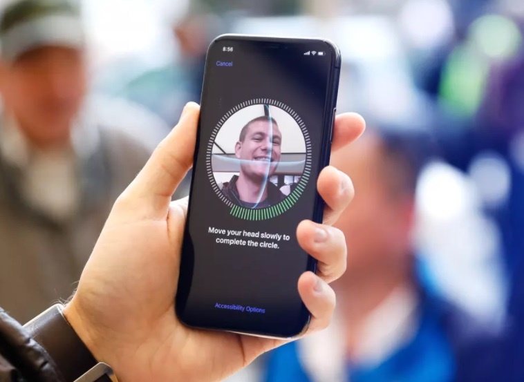 iPhone X bi to gay dau dau, moi mat hinh anh