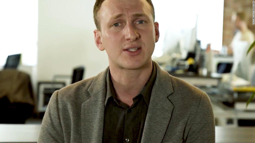 Toan canh khung hoang Facebook anh 3