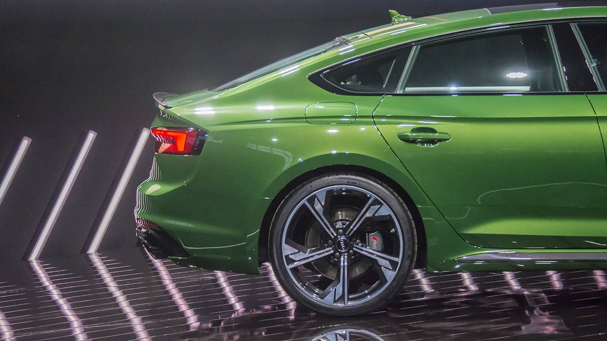 Lộ diện Audi RS5 Sportback với động cơ siêu khủng ảnh 7 Lo dien Audi RS5 Sportback voi dong co sieu khung anh 7