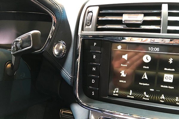 9 chiếc cần số ôtô khiến mọi tài xế phải bối rối ảnh 4 9 chiec can so oto khien moi tai xe phai boi roi anh 4