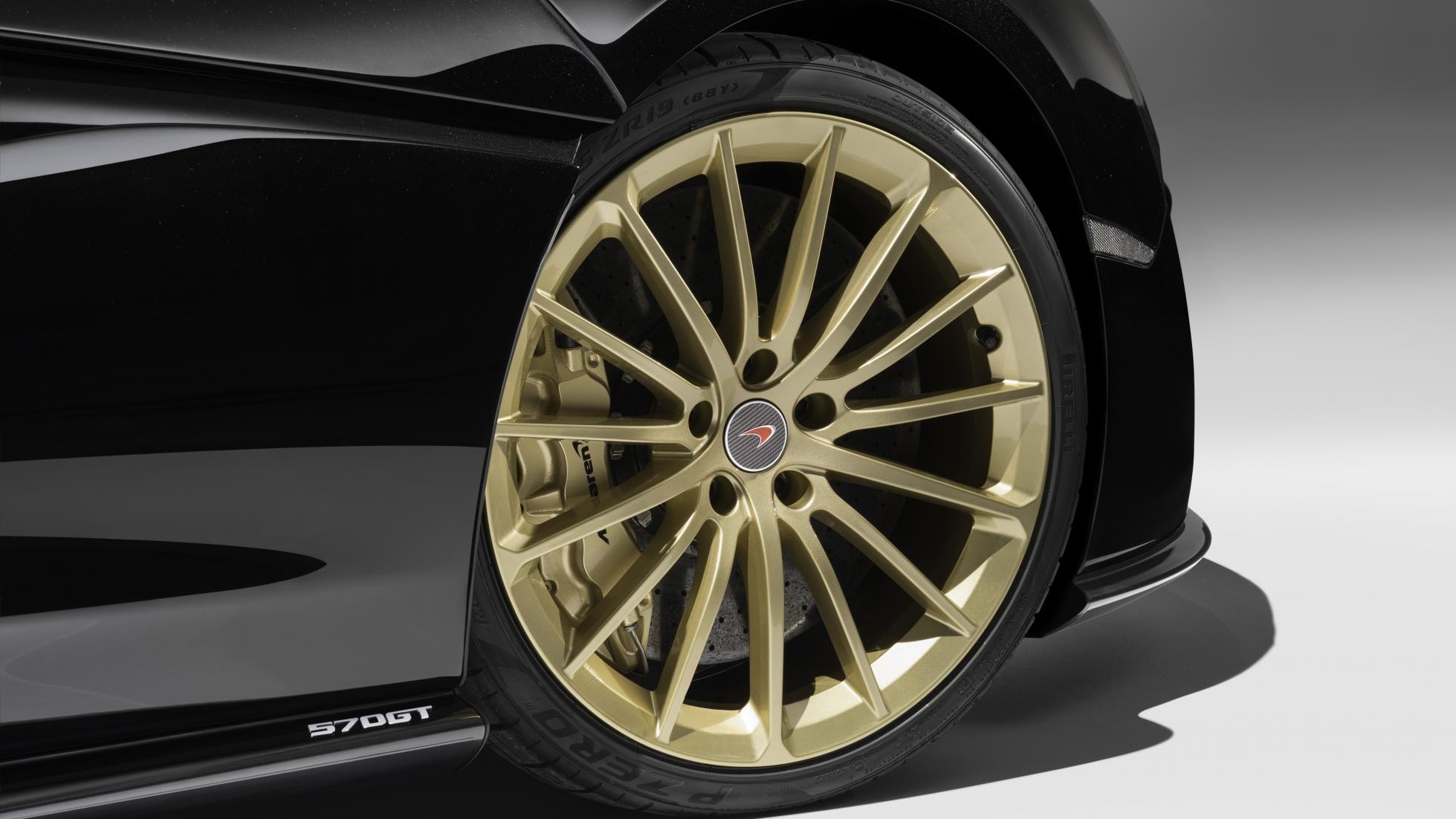 McLaren 570GT phien ban rong vang anh 3