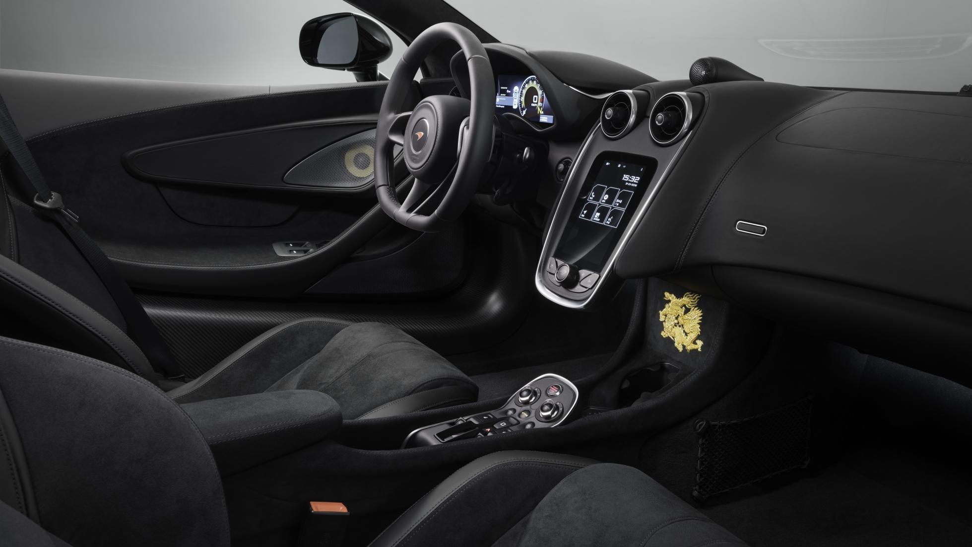 McLaren 570GT phien ban rong vang anh 4