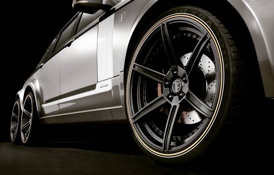 Lạ mắt với chiếc Range Rover bán tải 6 bánh ảnh 3 La mat voi chiec Range Rover ban tai 6 banh anh 3