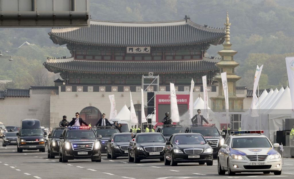 Doan xe Tong thong Han Quoc dung toan xe nhap anh 1