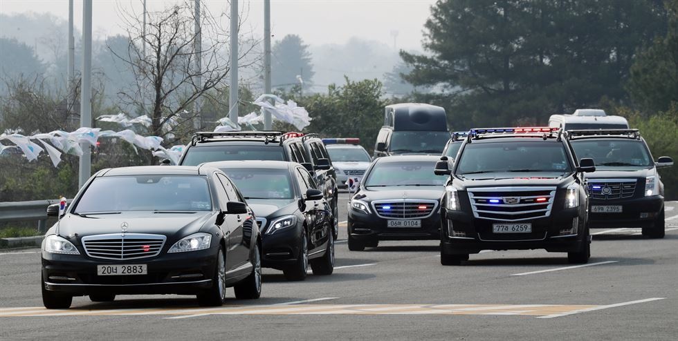 Doan xe Tong thong Han Quoc dung toan xe nhap anh 3