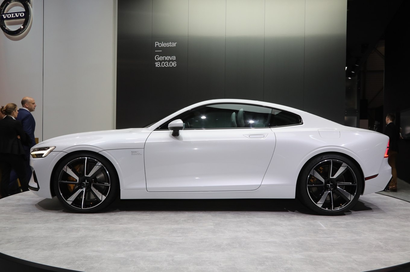 Các mẫu xe điện cạnh tranh với Tesla ảnh 7 Cac mau xe dien canh tranh voi Tesla anh 7
